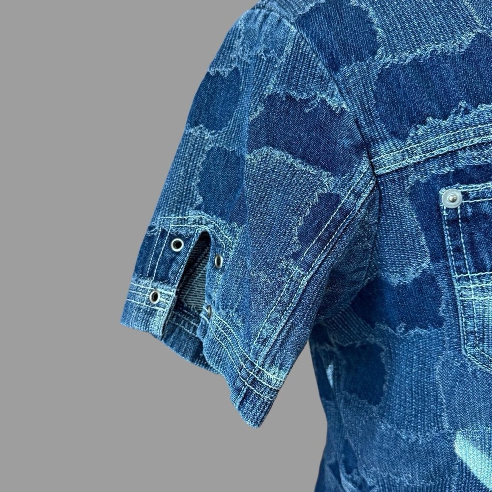 Blue denim button-up top patchwork design - Picture 3 of 4